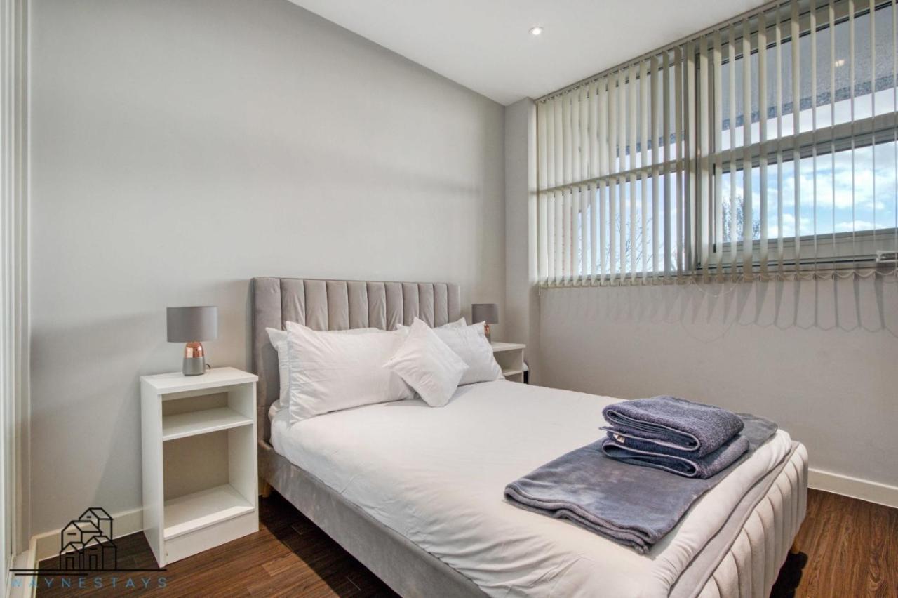 Cosy 1-Bed By Heathrow Airport Apartment Londra Exterior foto