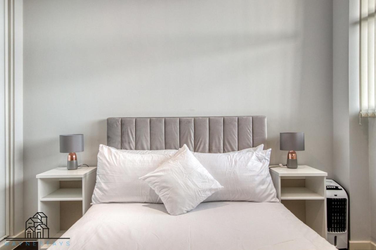 Cosy 1-Bed By Heathrow Airport Apartment Londra Exterior foto